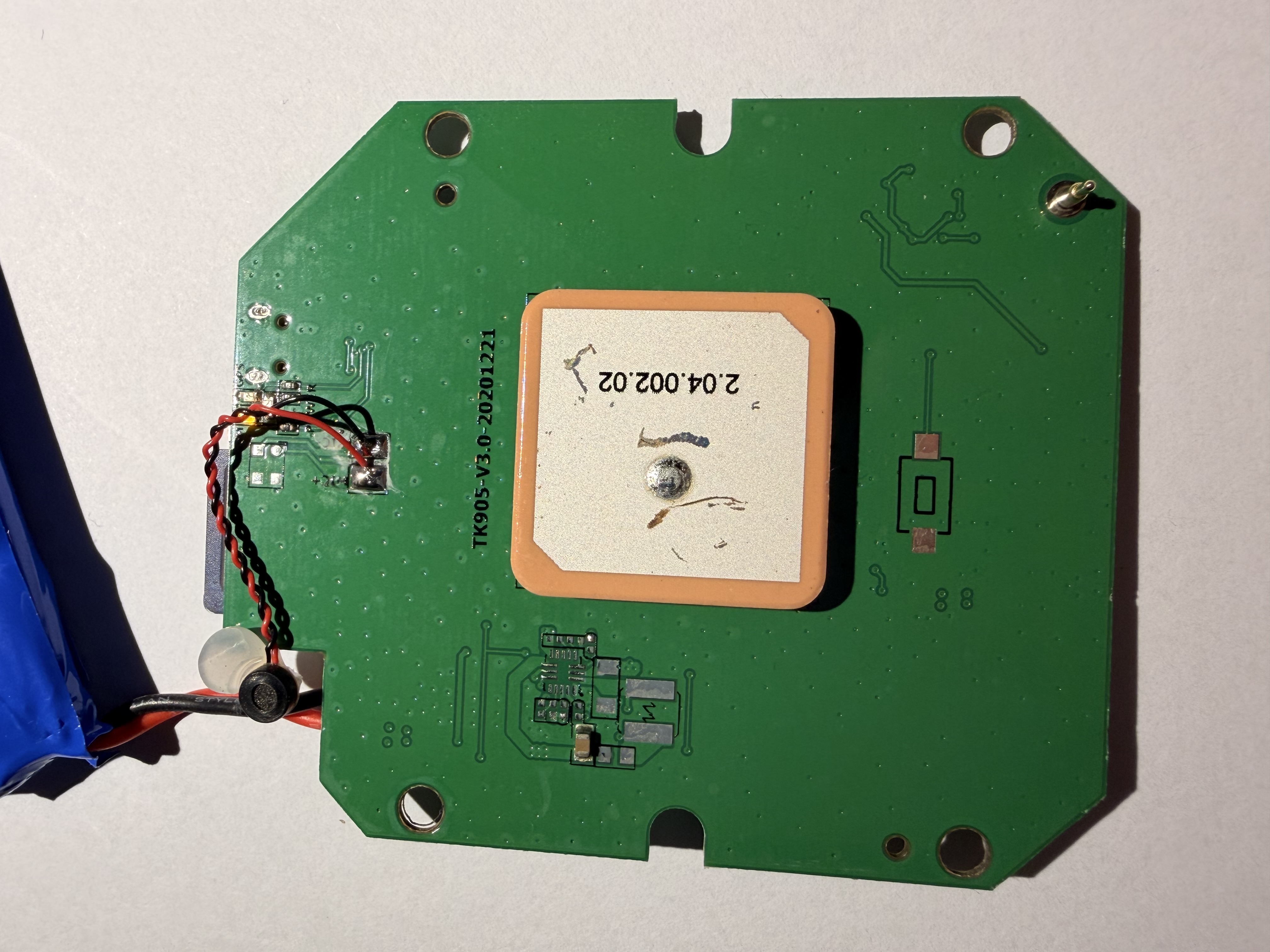Retro: antenna patch GPS 2.04.002.02 + microfono MEMS + cavi batteria + pulsante SOS