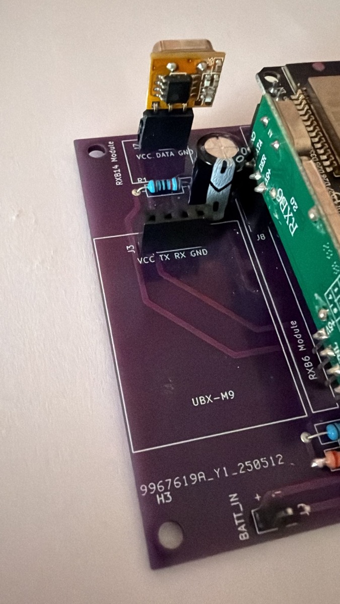Entrambi i moduli 433MHz installati side-by-side per test comparativo